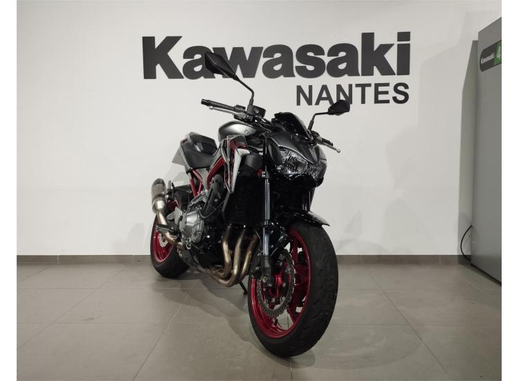KAWASAKI Z900