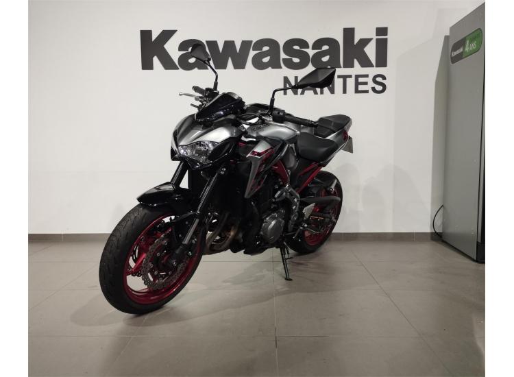 KAWASAKI Z900