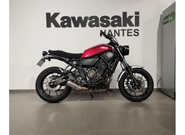 YAMAHA XSR700