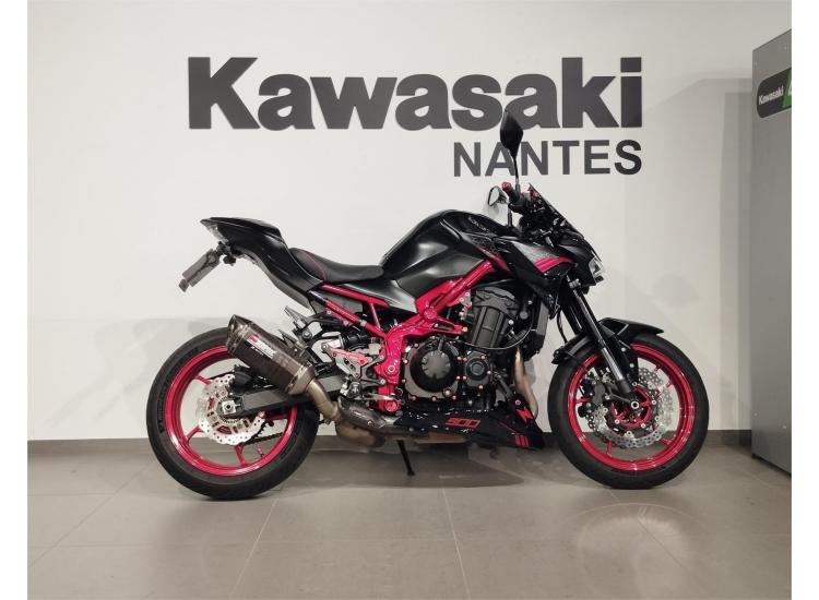 KAWASAKI Z900
