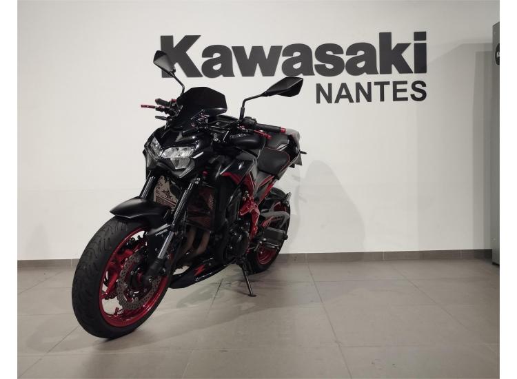 KAWASAKI Z900